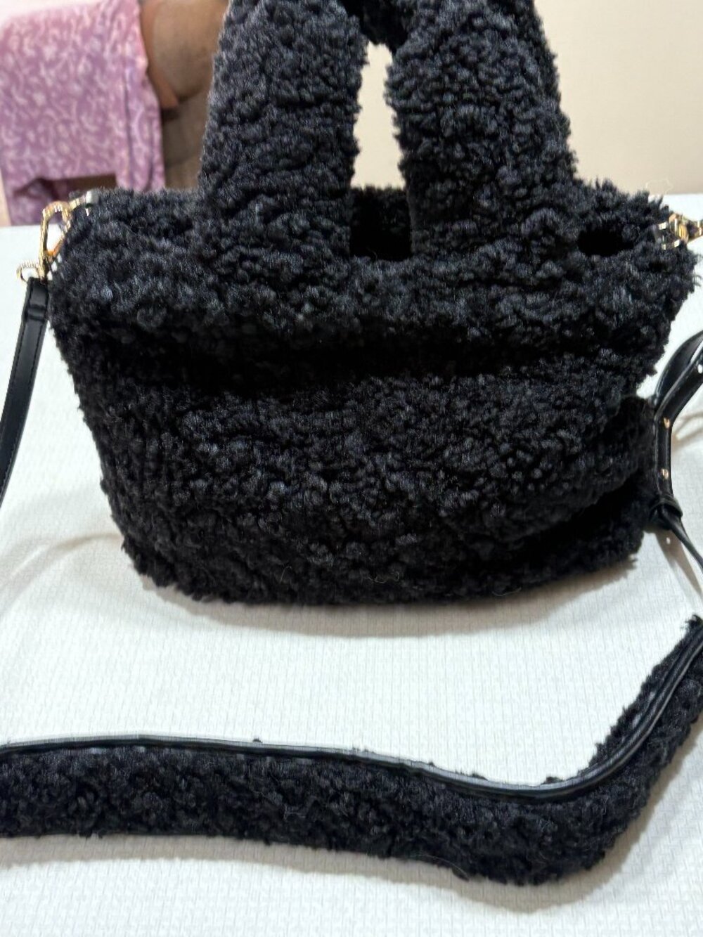 Like New Sherpa Black Laundry by Shelli Segal Satchel/Crossbody